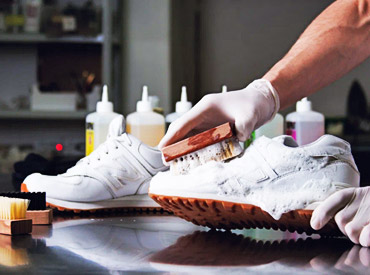 Shoes Deep Dry Cleaning in Delhi